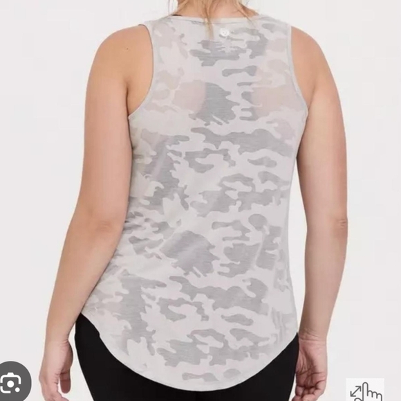 Torrid Active Camo burn out tank Grey Camo plus Size Size 2x - Picture 10 of 15